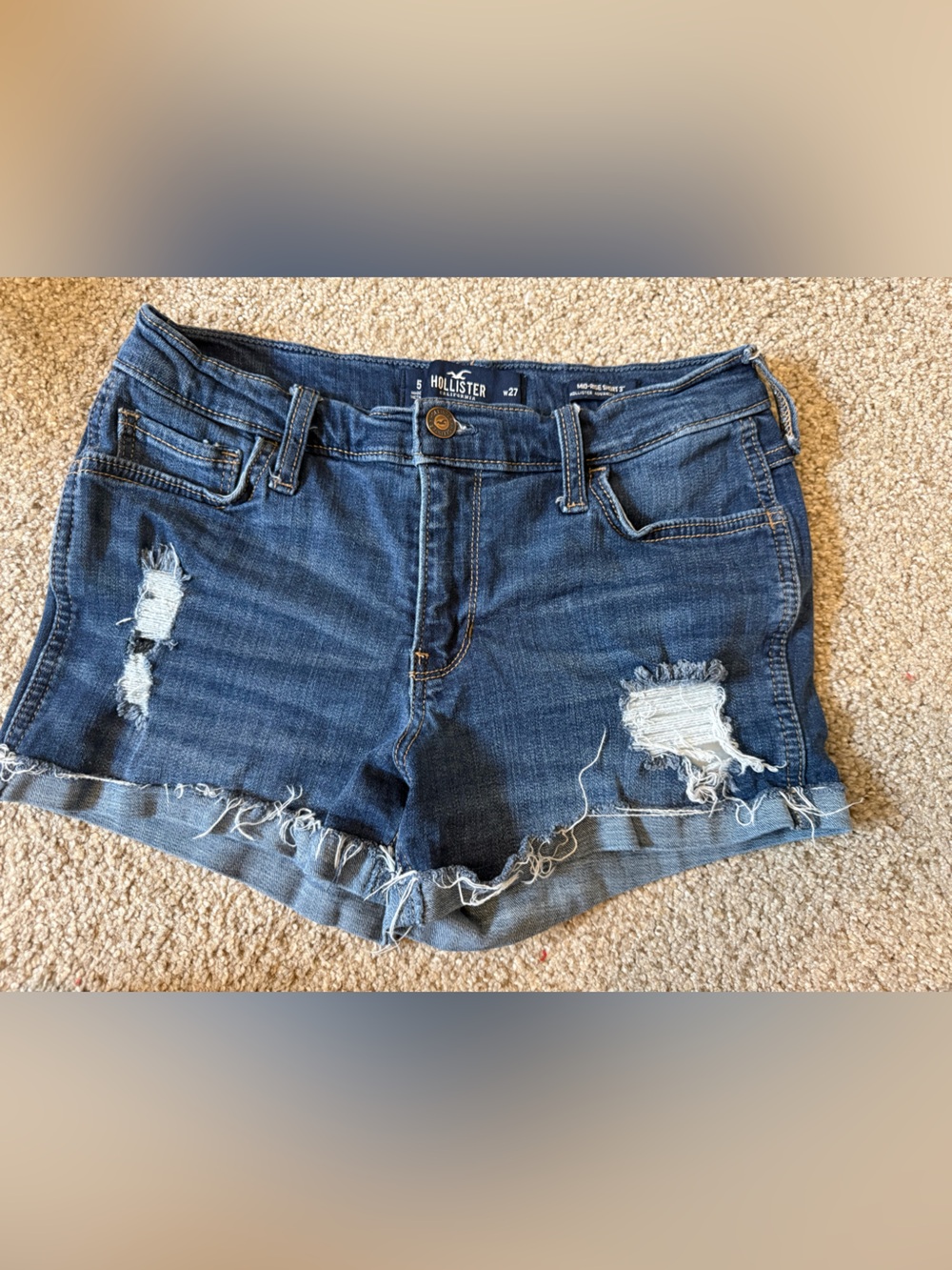 Hollister Women’s Dark Blue Distressed Denim Shorts size 5 mid rise short 3”
